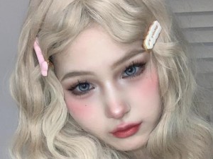 电脑化妆教程（通过简单的步骤，使用电脑软件给你的照片添加各种妆容效果）